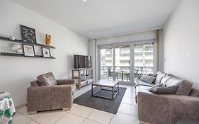 Volledig gerenoveerd 2 slaapkamer appartement in Westende-Bad, 250 m van het strand